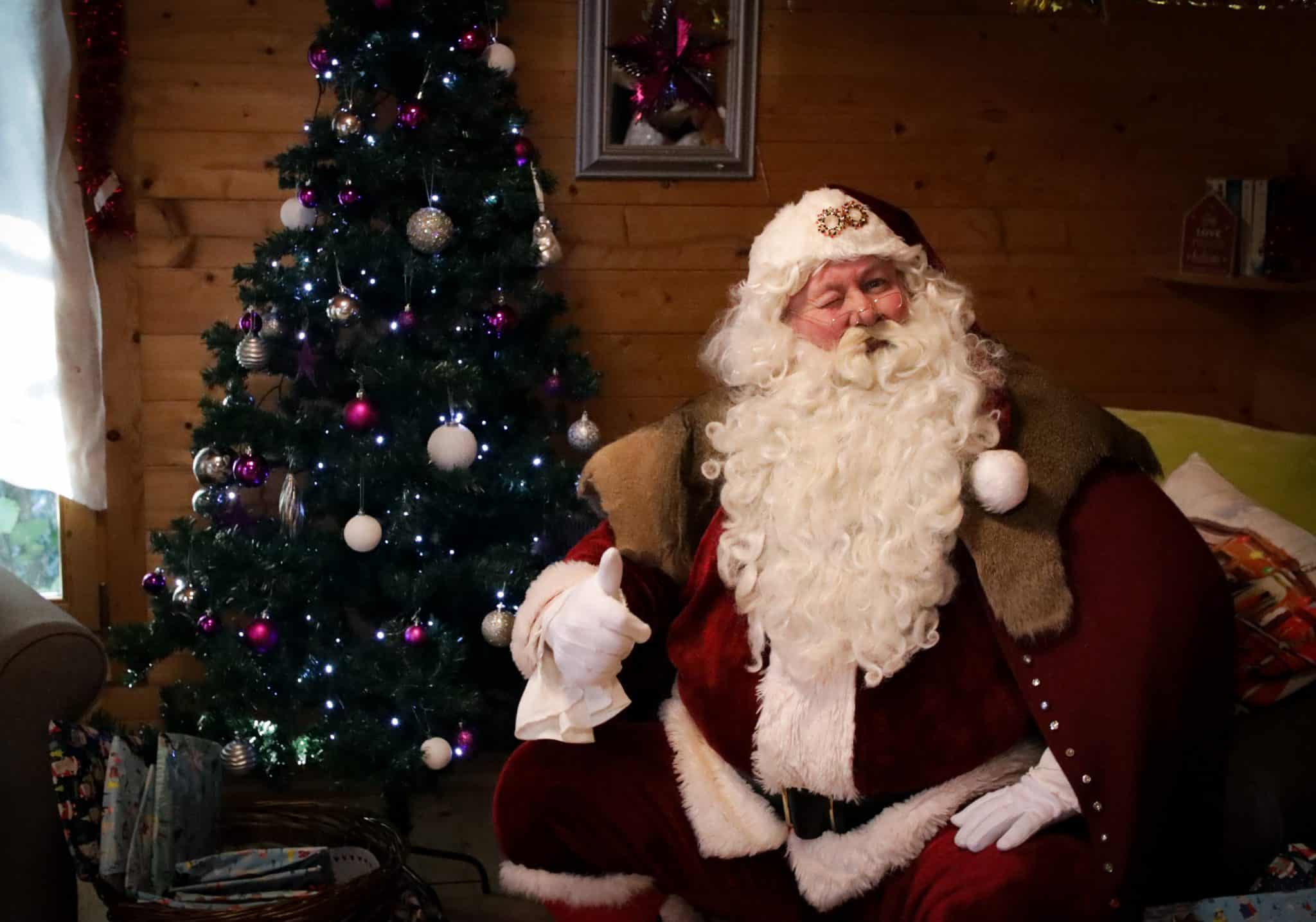 Hospice in the Weald Christmas Market, wreath making and carols